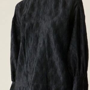Chic Black Textured Women's Blouse